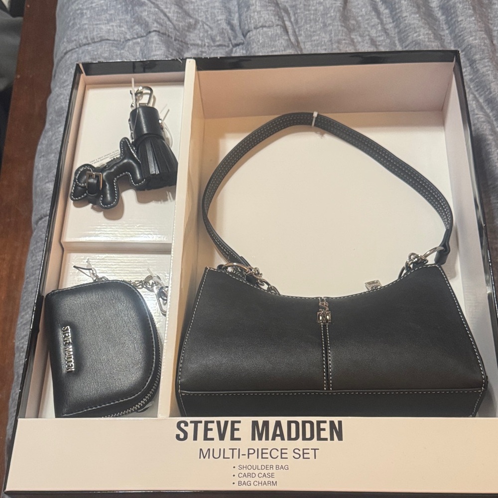 Steve Madden Black Accessory Set